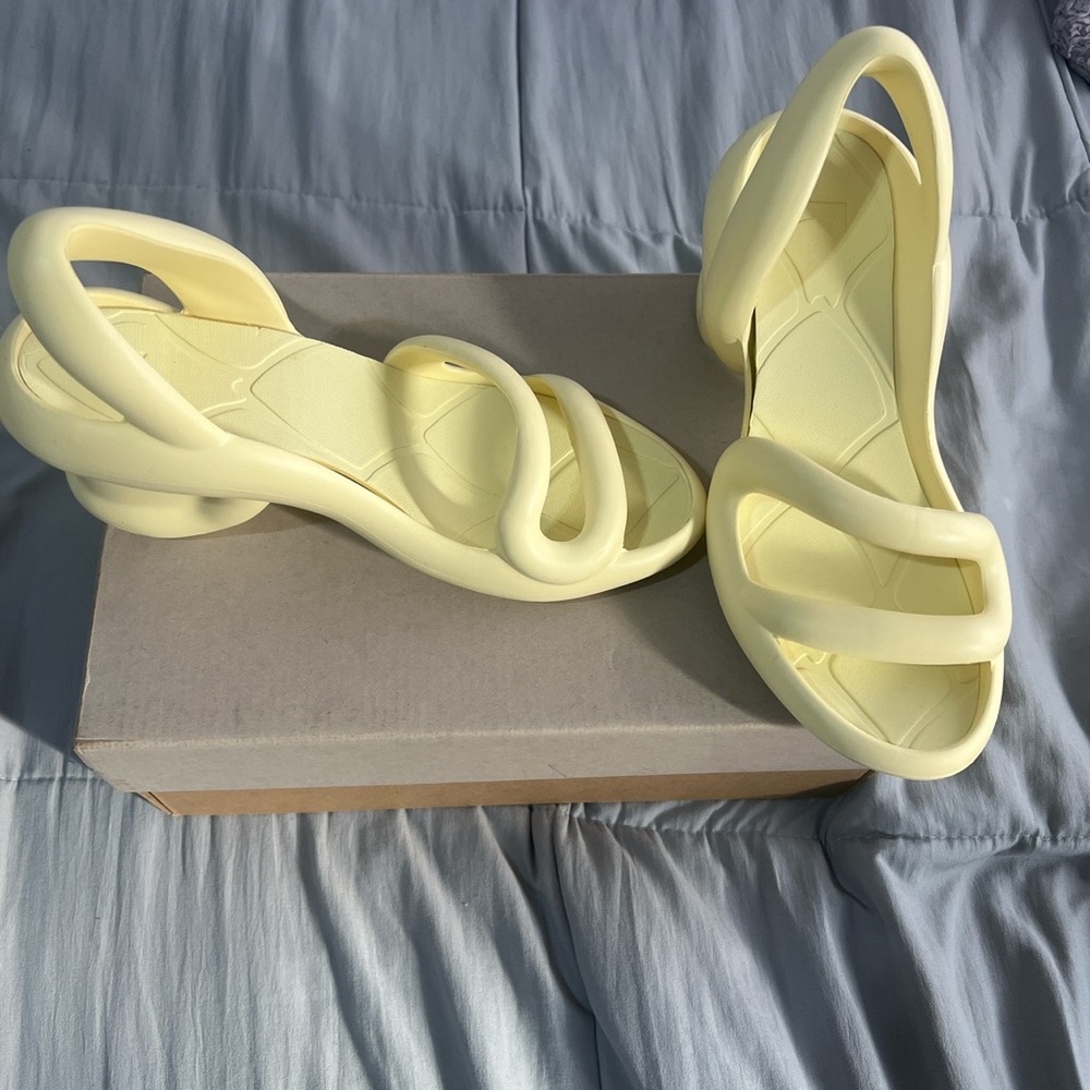 Camper heels